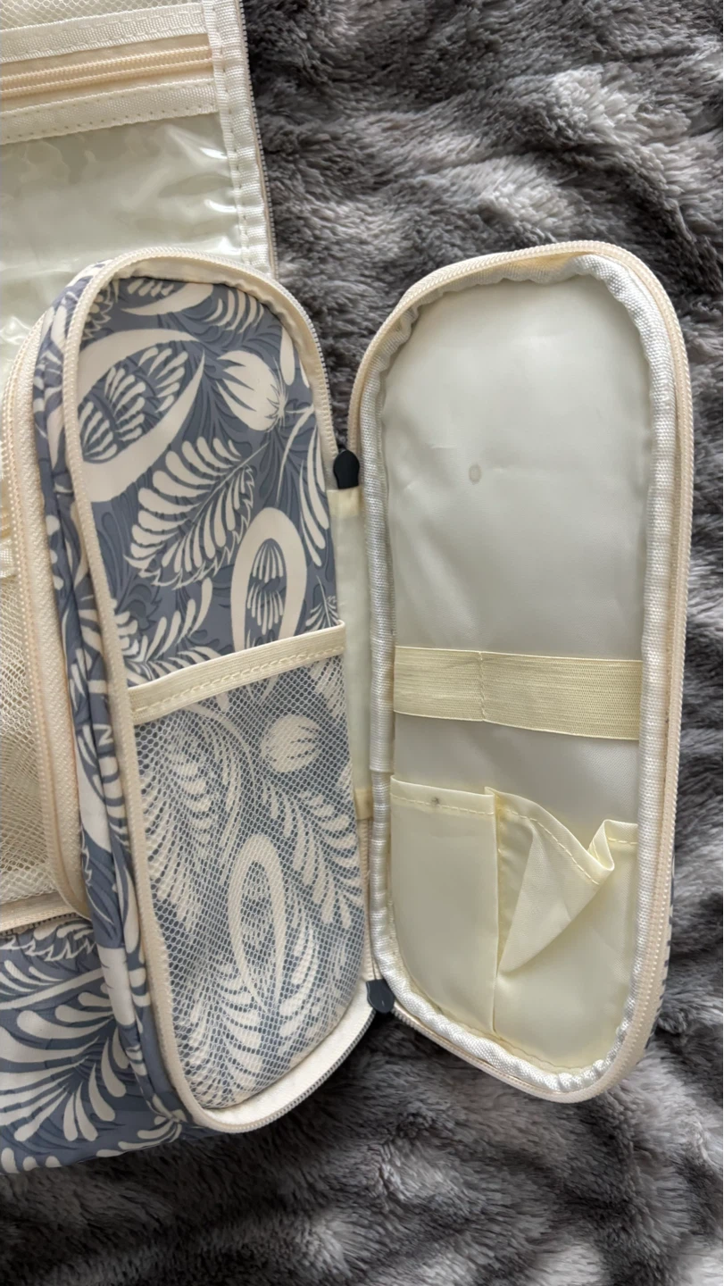 Travel shower hanging toiletry bag - photo 5