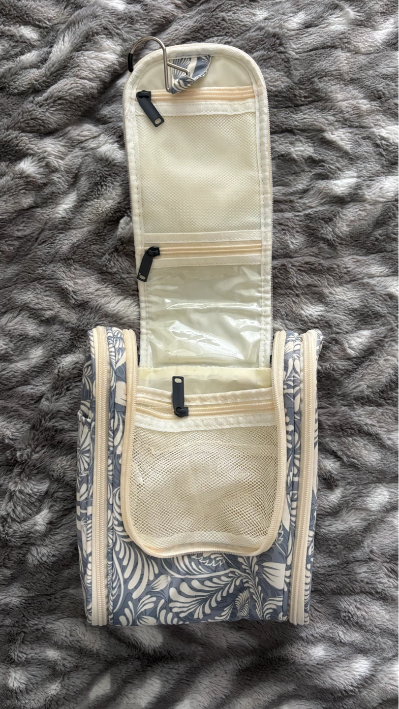 Travel shower hanging toiletry bag - photo 2