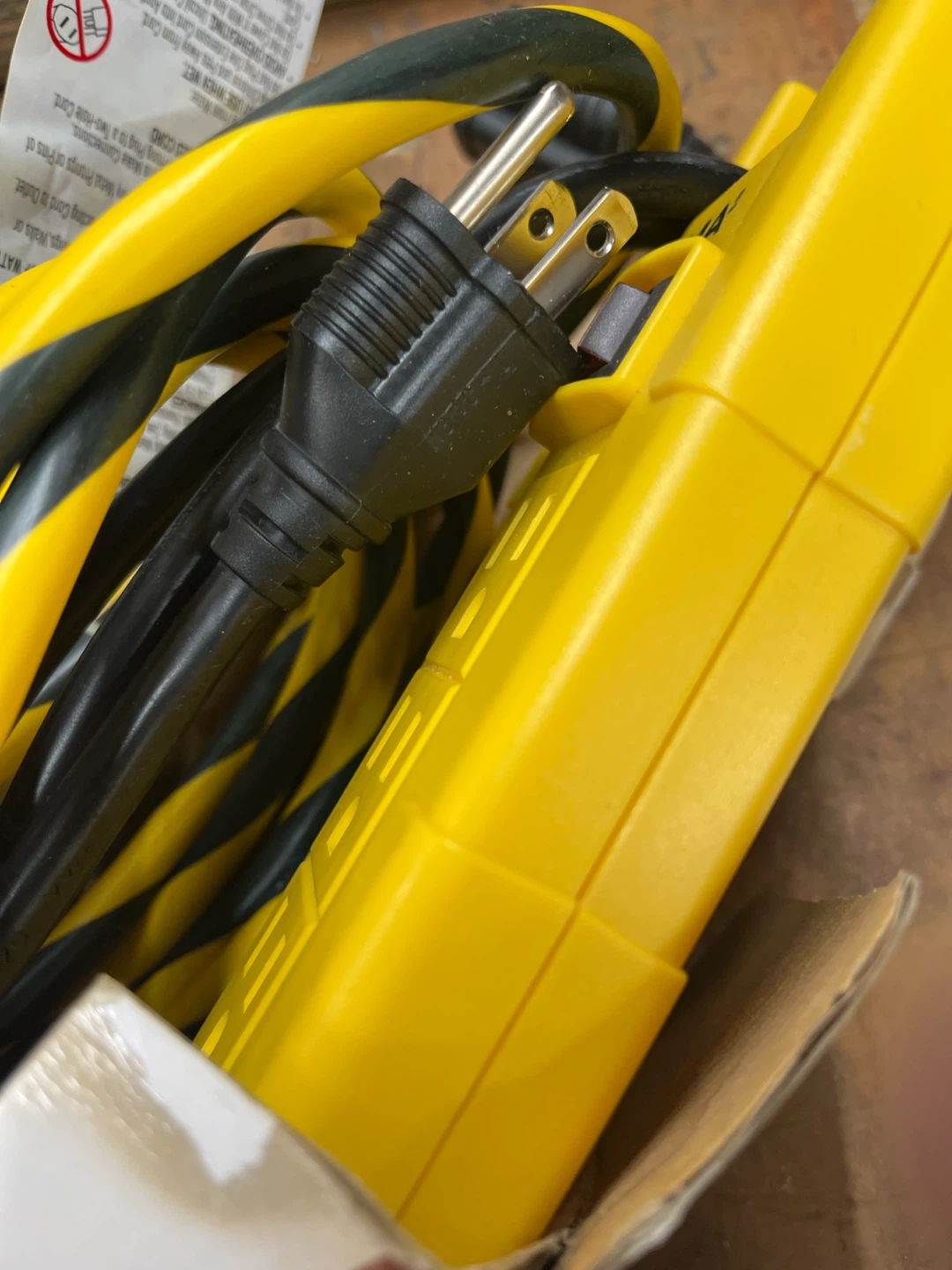 Noma 6-Outlet Power Bar with 15' Extension Cord - photo 3