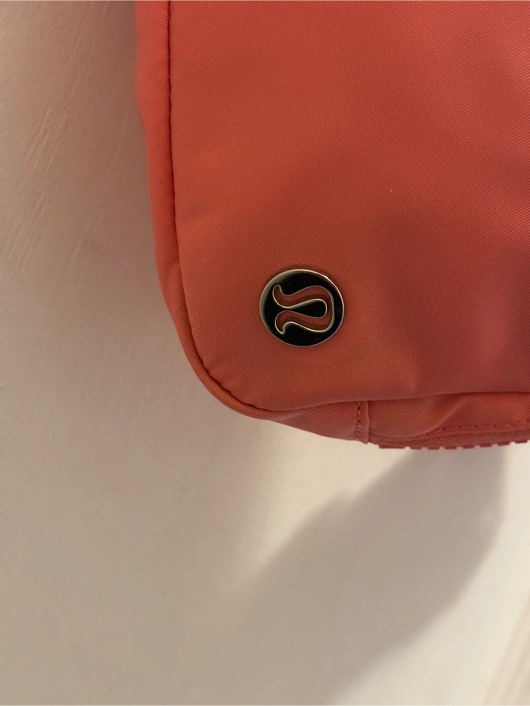 Lululemon Everywhere Belt Bag - Salmon Pink