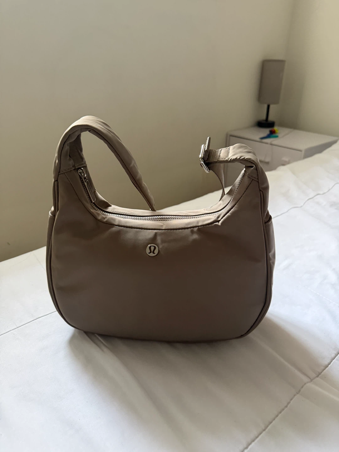 Lululemon Shoulder Bag in Beige 4L