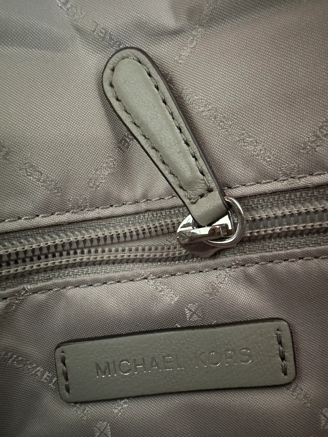Michael Kors Quilted Shoulder Bag - Gray(Best offer) - photo 3