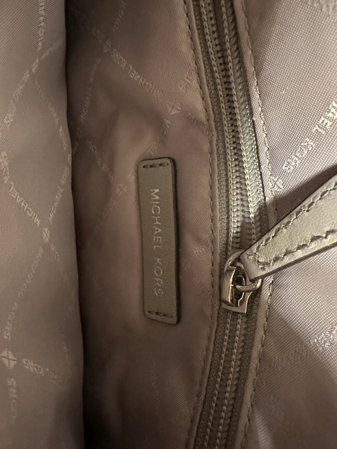 Michael Kors Quilted Shoulder Bag - Gray(Best offer) - photo 4