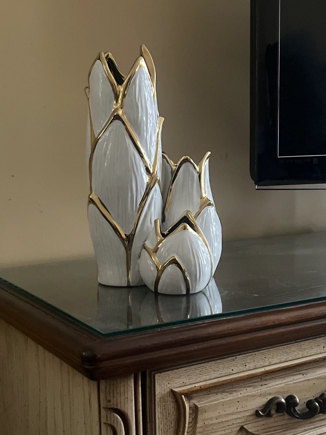 Set of Three White and Gold Ceramic Vases - photo 2
