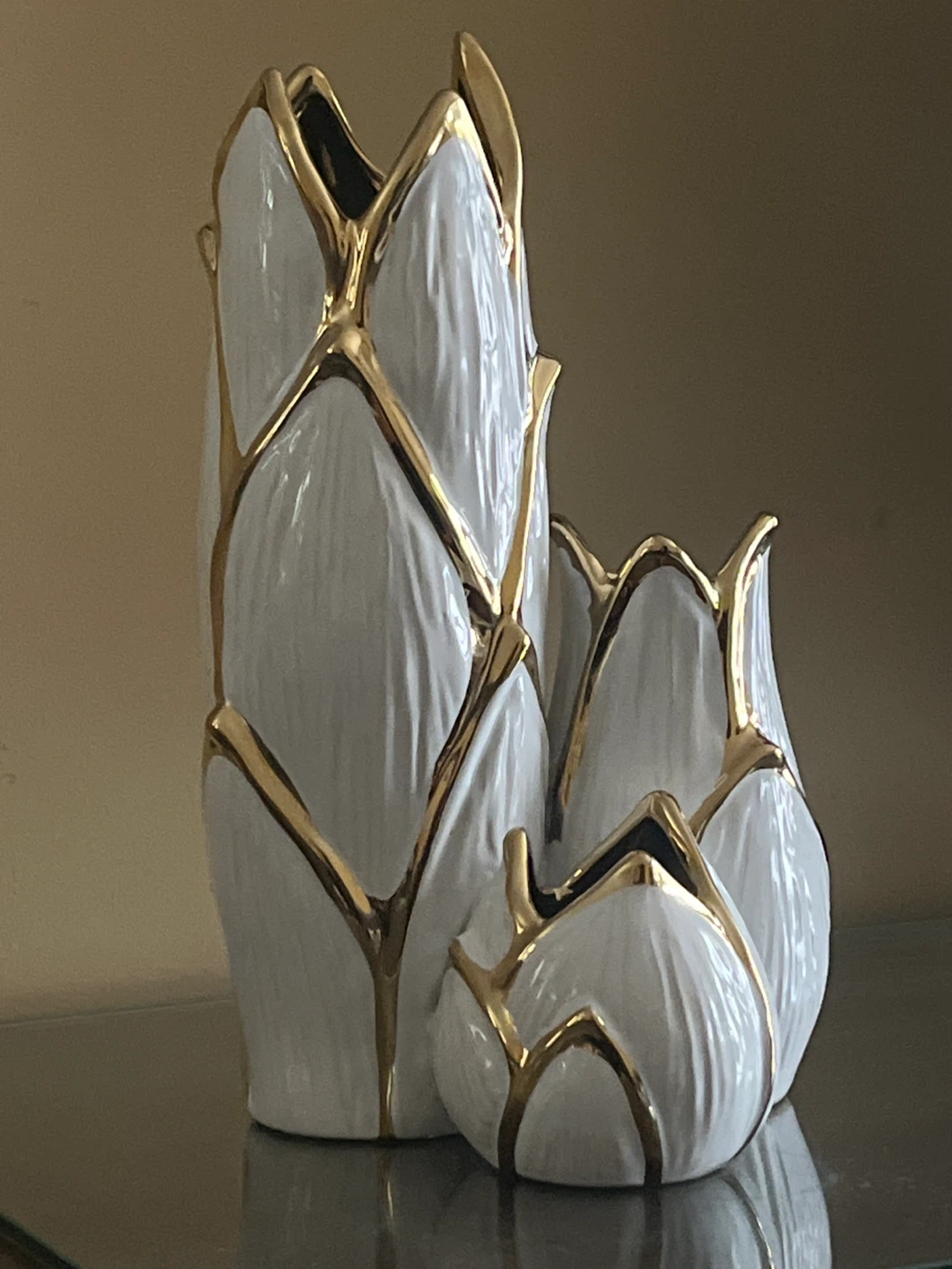 Set of Three White and Gold Ceramic Vases - photo 3
