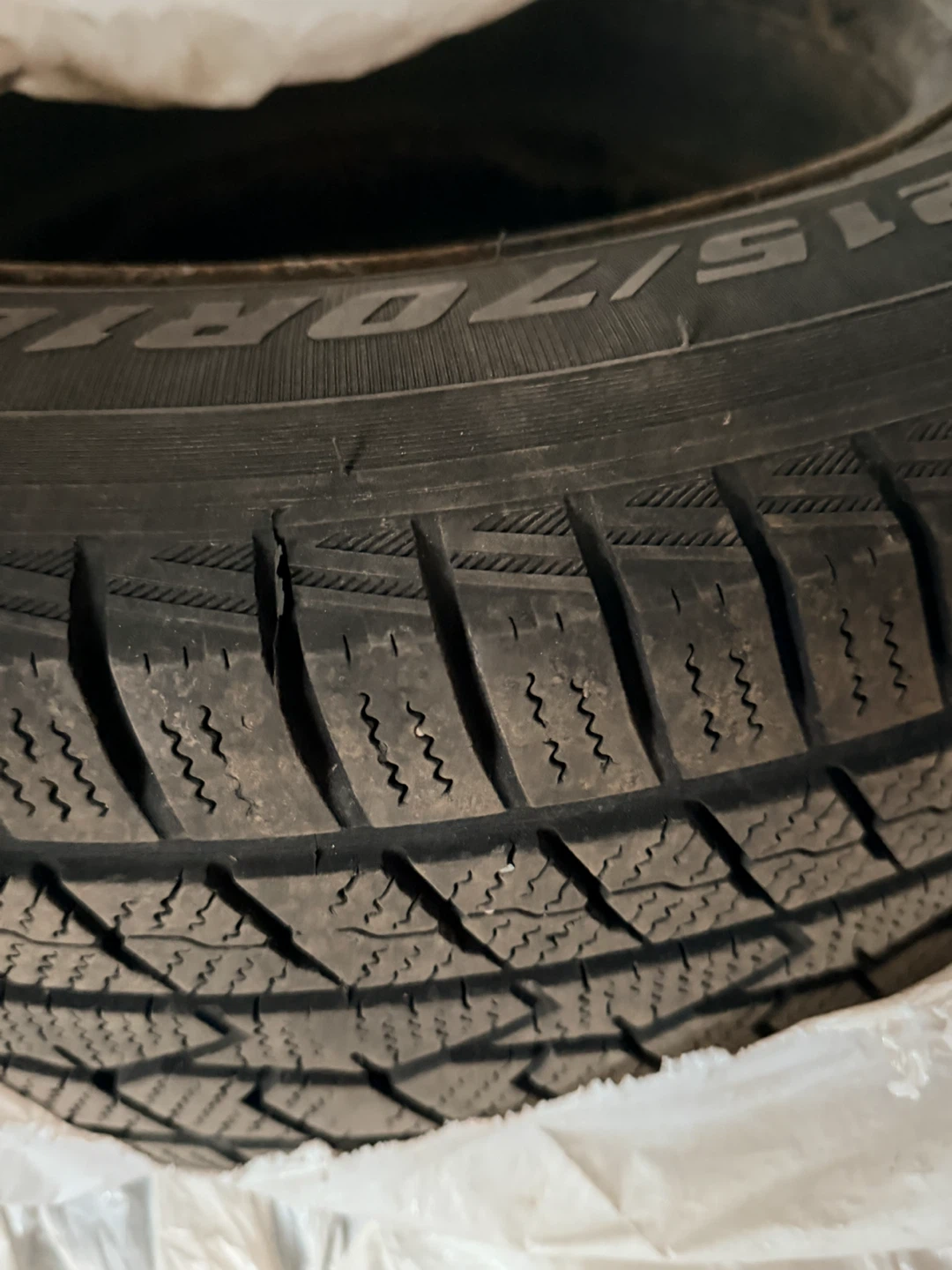 4 winter tyres 215/70R16 Tire winter tyre - photo 2
