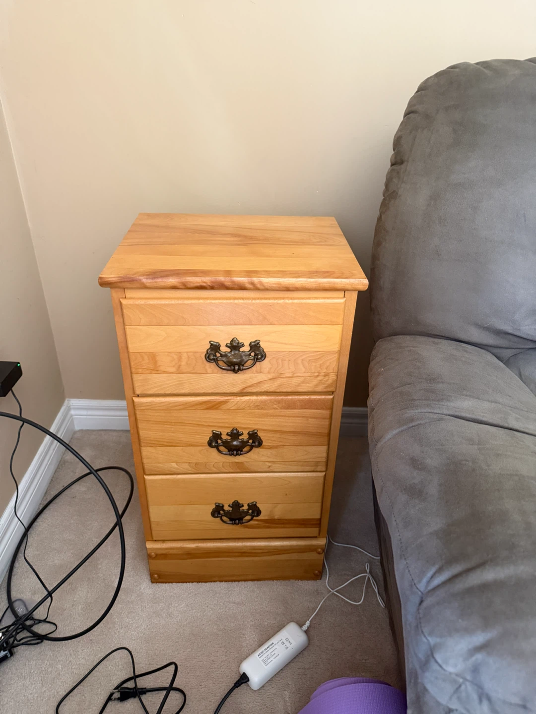 Light Wood 3-Drawer Nightstand