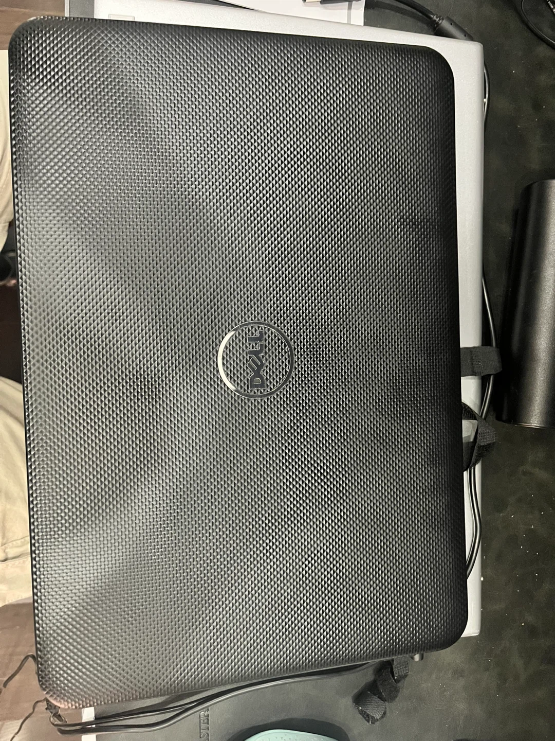 Dell Laptop Inspirion 3537