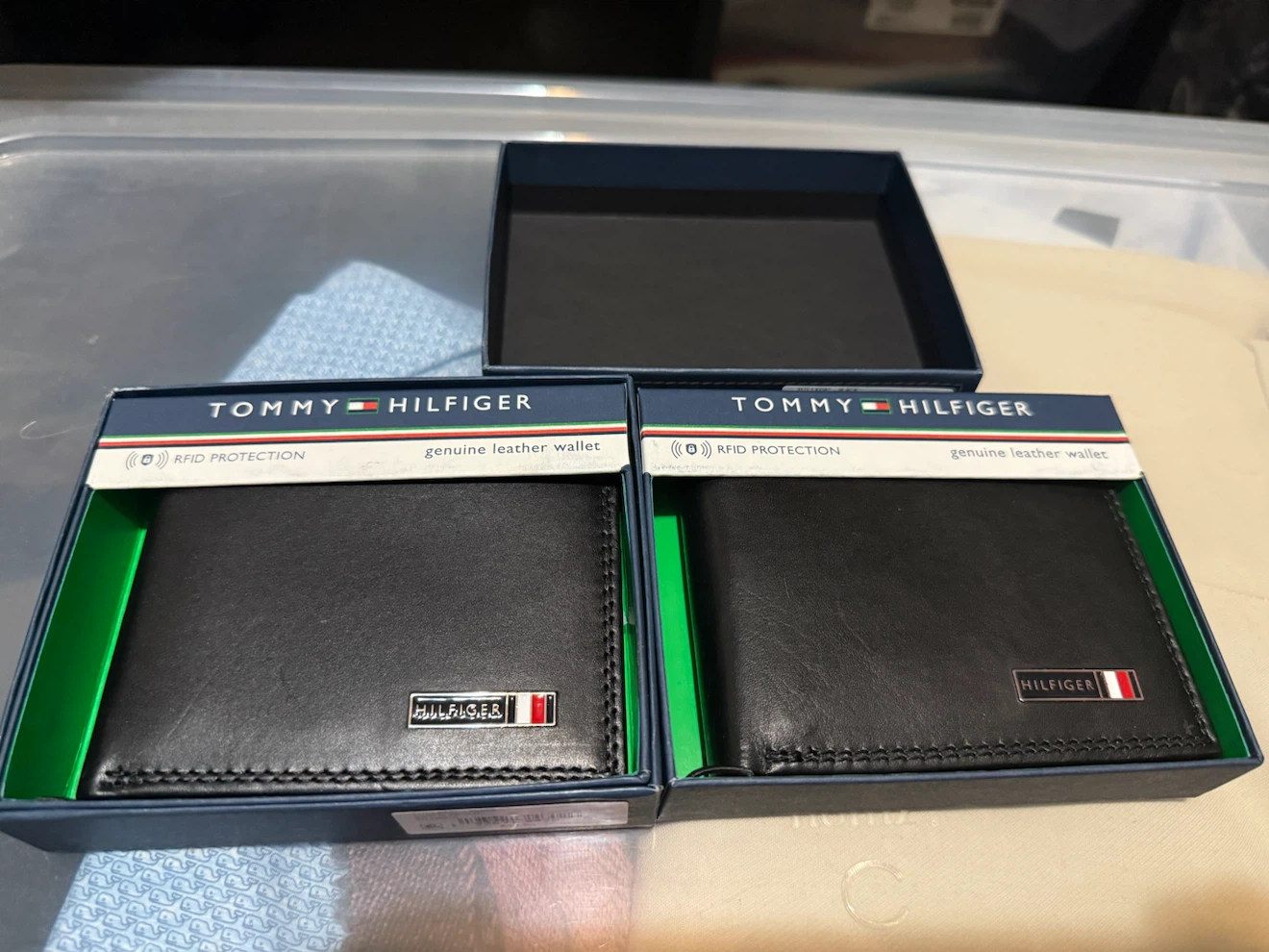 2 Tommy Hilfiger Genuine Leather Wallets (2 Pack) - photo 2
