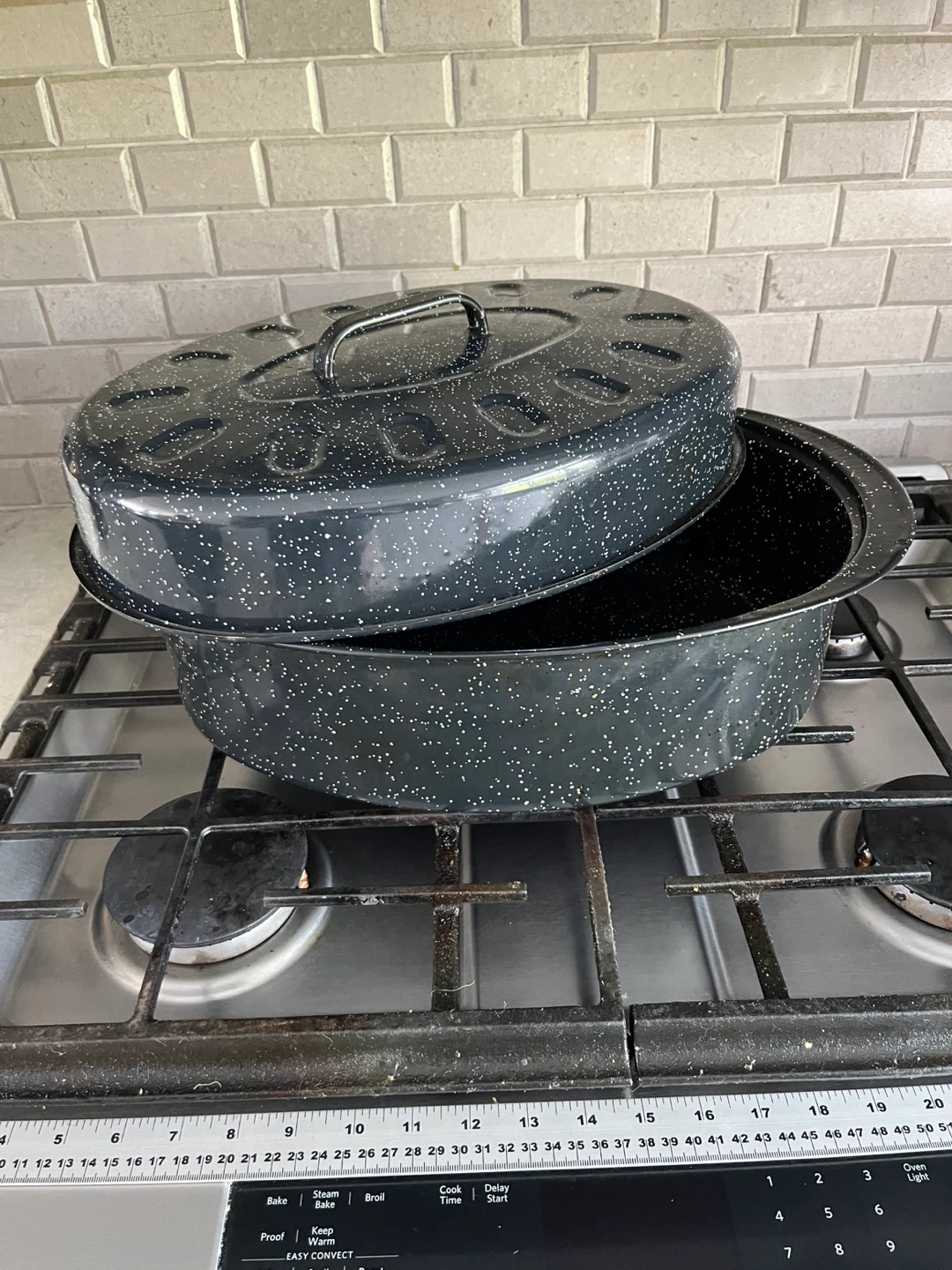 Granite Ware 18-Inch Oval Roaster - photo 5