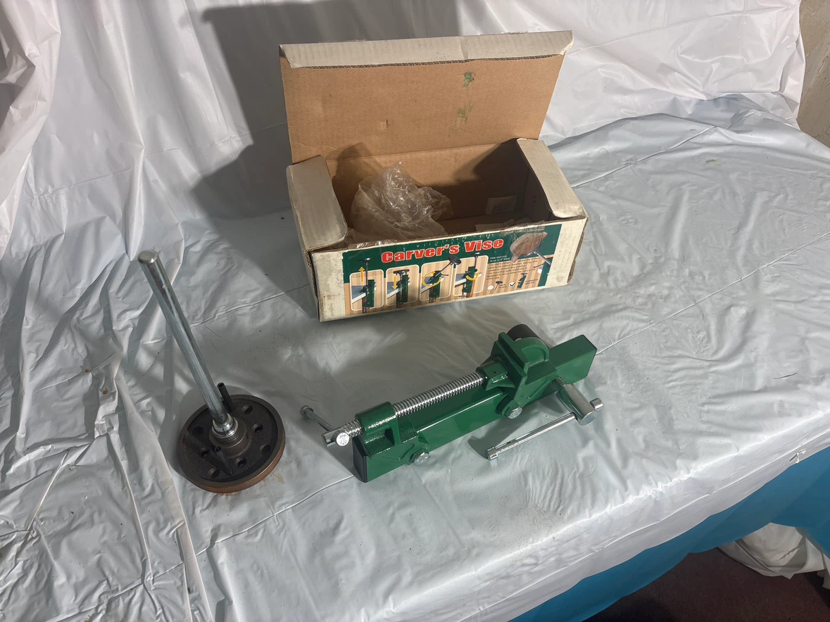 Carver's Vise with Mounting Plate - photo 2