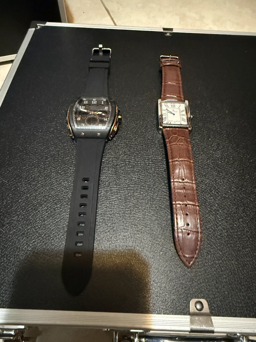 Two Watches: Black Rubber Strap & Brown Leather Strap - photo 4