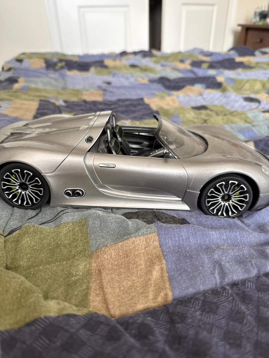 Porsche 918 Spyder Toy Car - photo 2