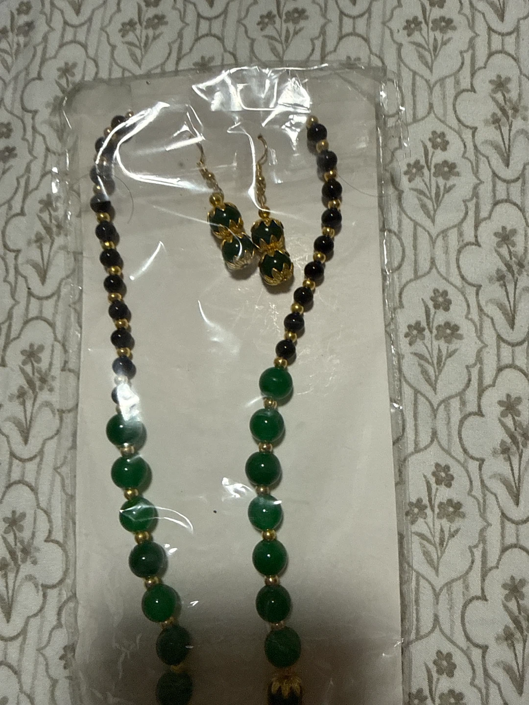 Krishna and Radha Pendant Necklace Set - photo 2