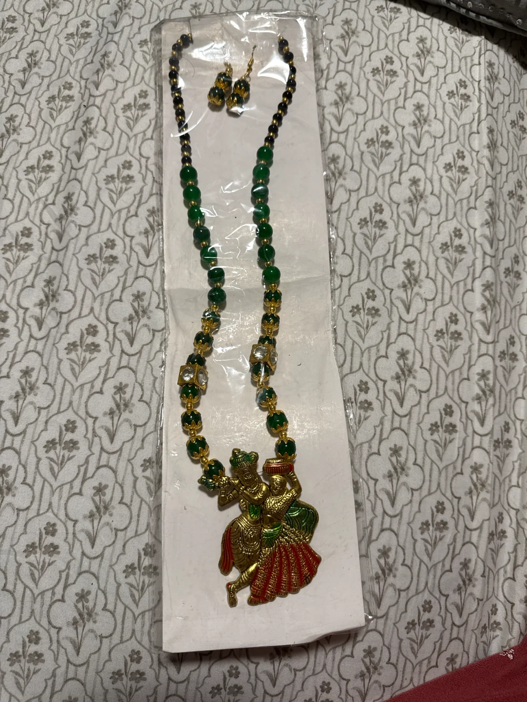 Krishna and Radha Pendant Necklace Set - photo 3