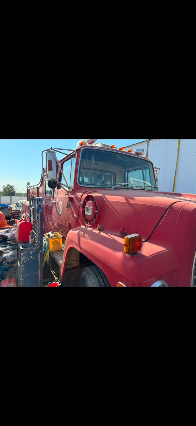 1978 FIRE PUMP TRUCK - photo 2