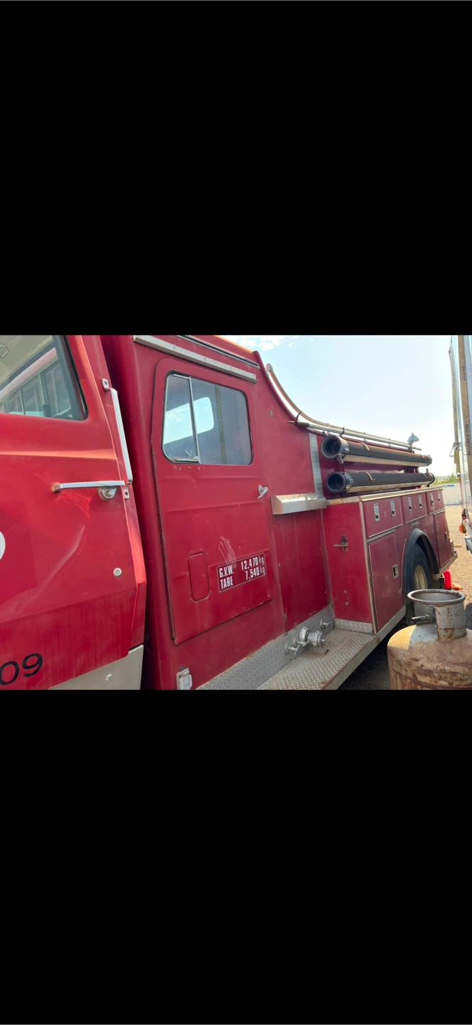 1978 FIRE PUMP TRUCK - photo 4