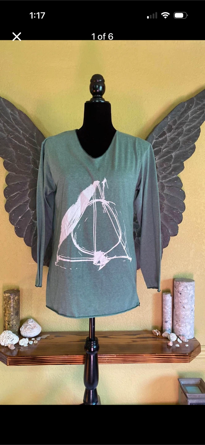 T&O Long-sleeve V-neck Shirt