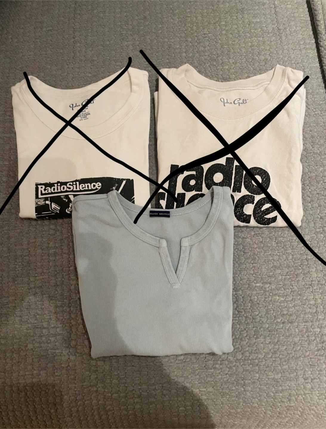 Brandy Melville tshirts graphic