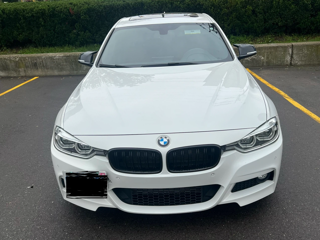 White BMW 3 Series Sedan