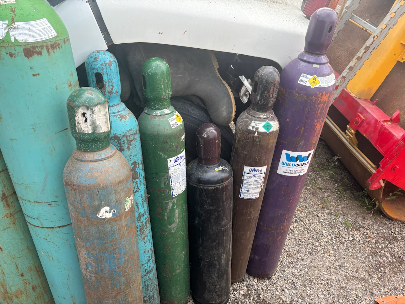 Industrial Welding Gas Tanks and Cart