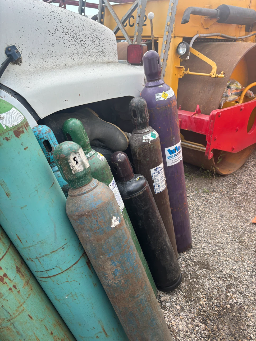 Industrial Welding Gas Tanks and Cart - photo 3