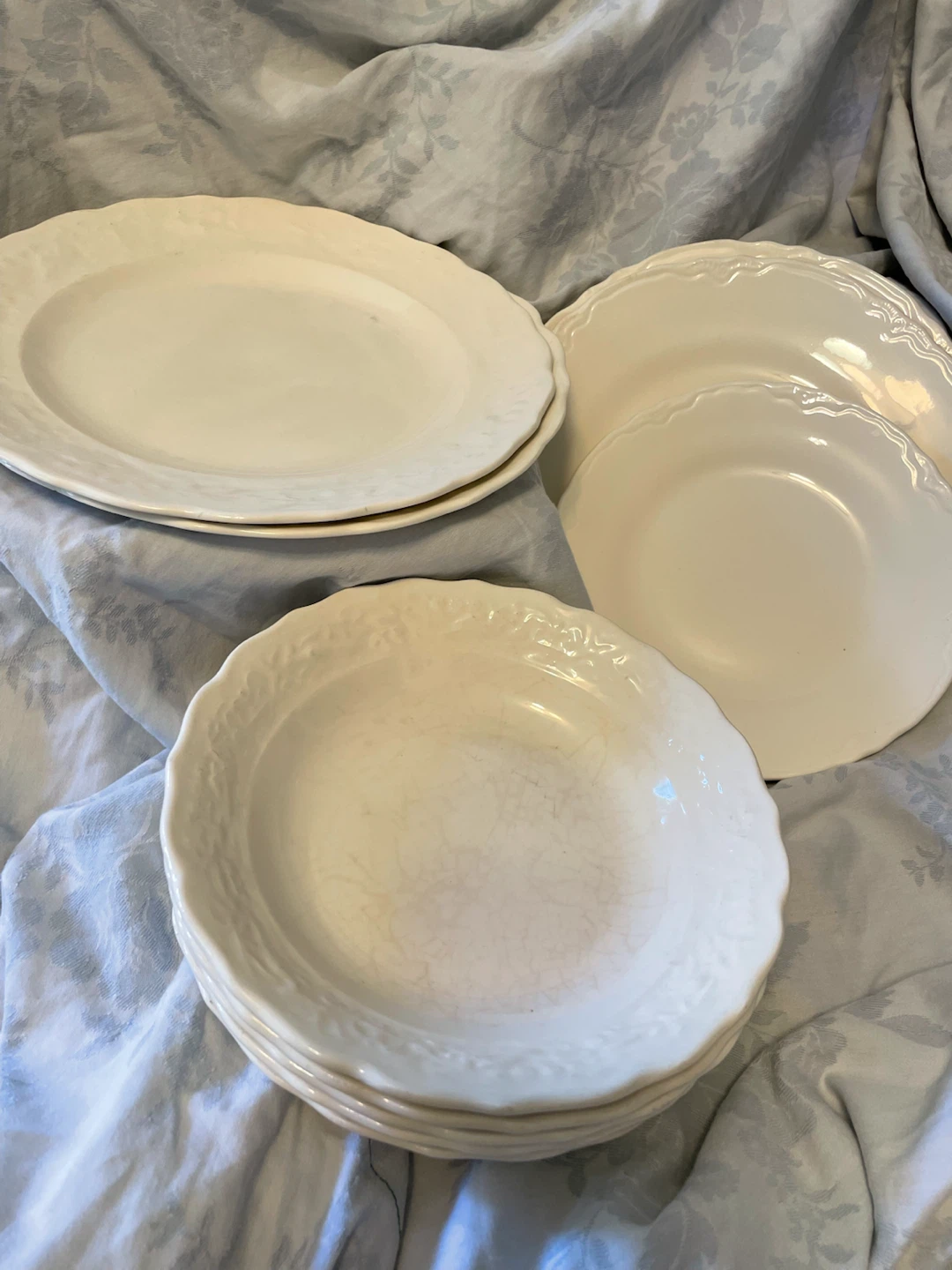Set of 10 vintage Cream Ceramic Dinnerware Plates - photo 4