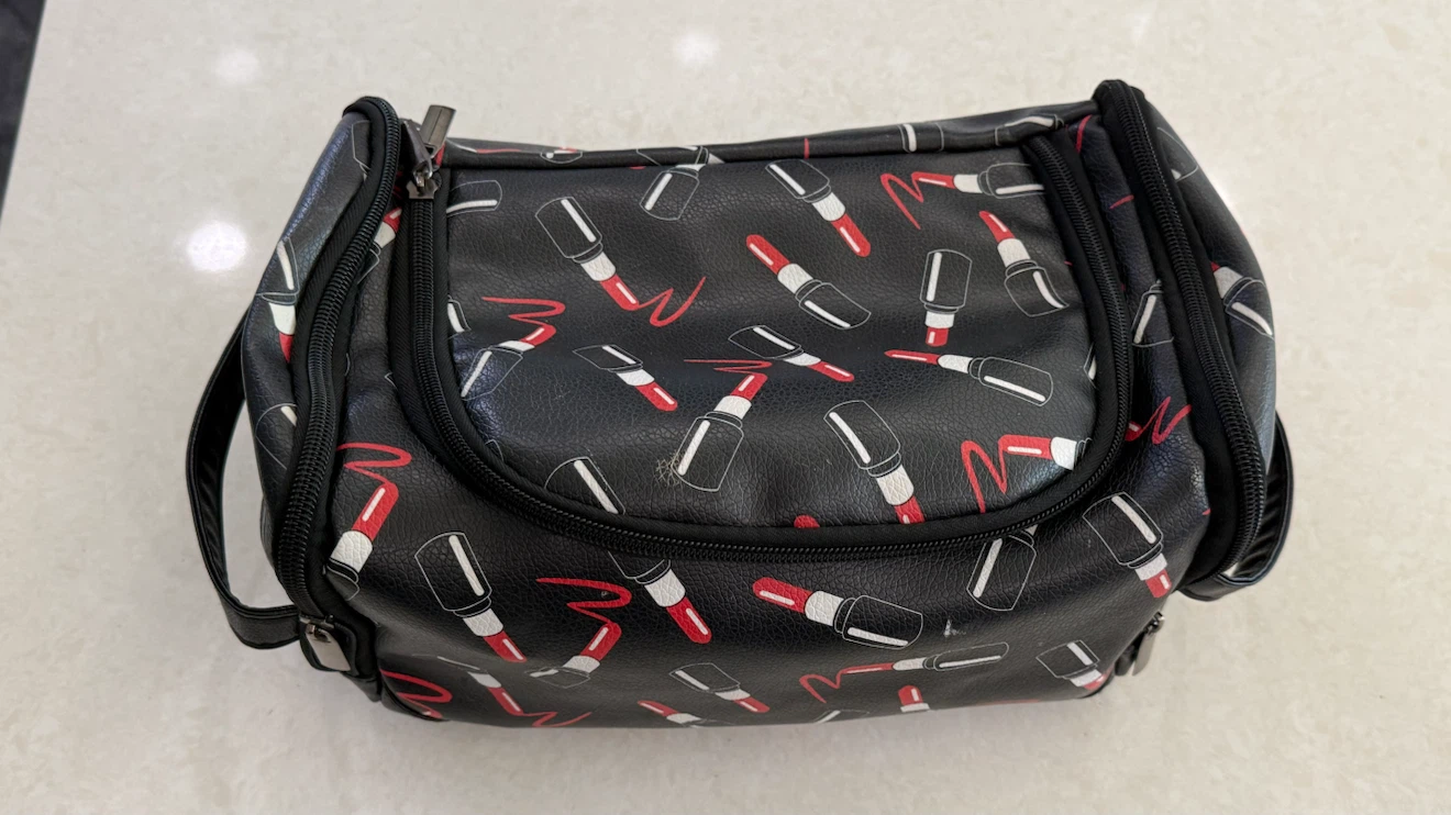 Black Lipstick Pattern Makeup Bag - photo 2