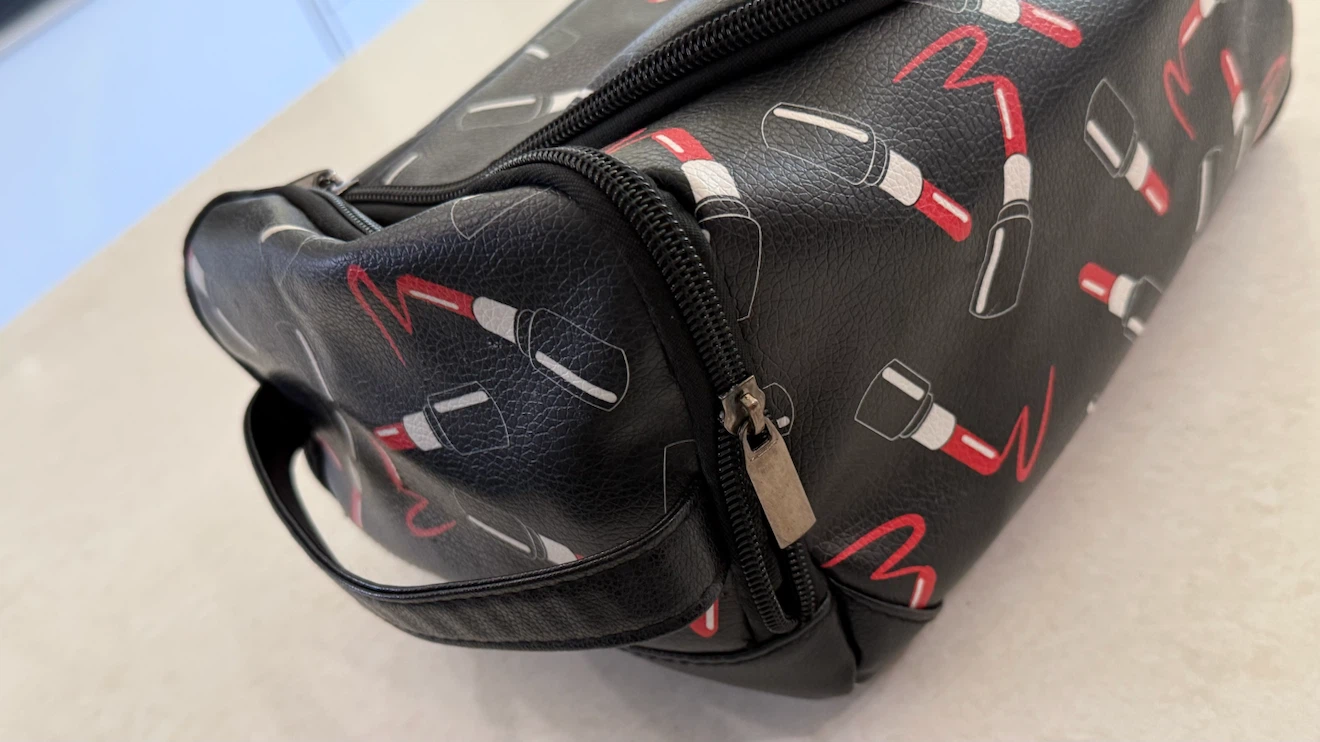 Black Lipstick Pattern Makeup Bag - photo 3