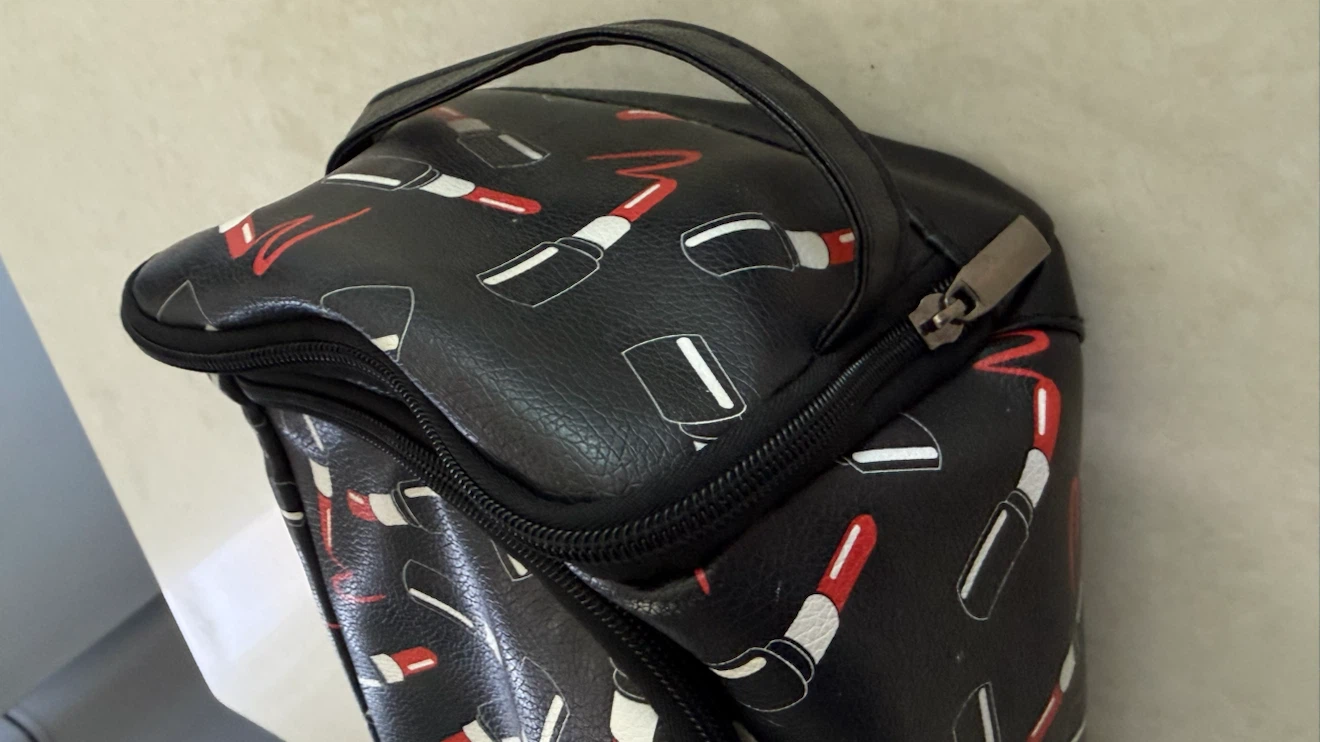 Black Lipstick Pattern Makeup Bag - photo 4