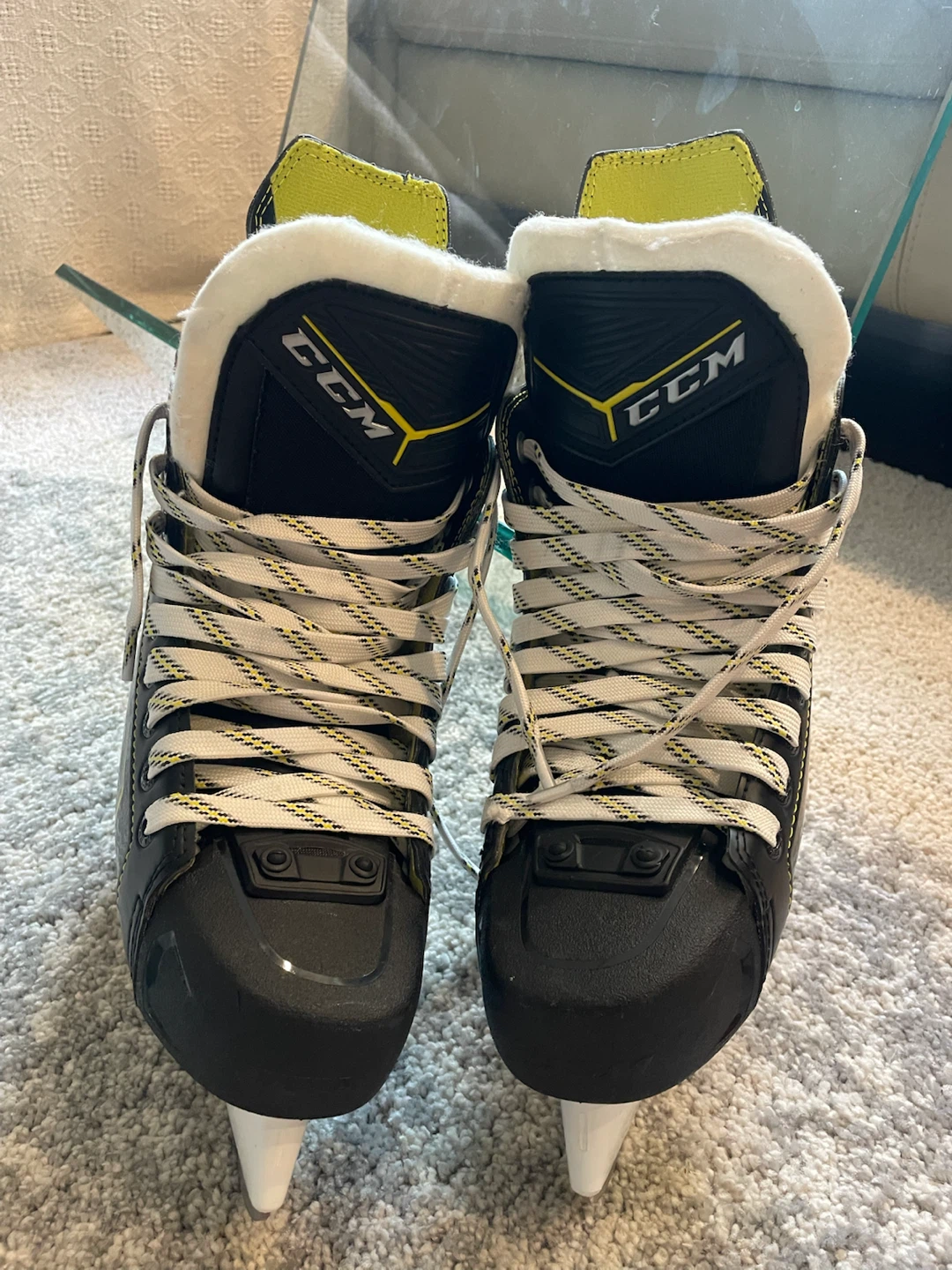 CCM Super Tacks 9370 Junior Hockey Skates - Size 5 EE - photo 3