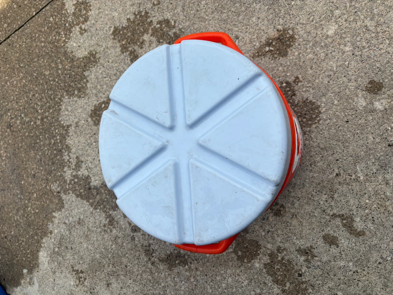 10 Gallon Upright Cooler - photo 2