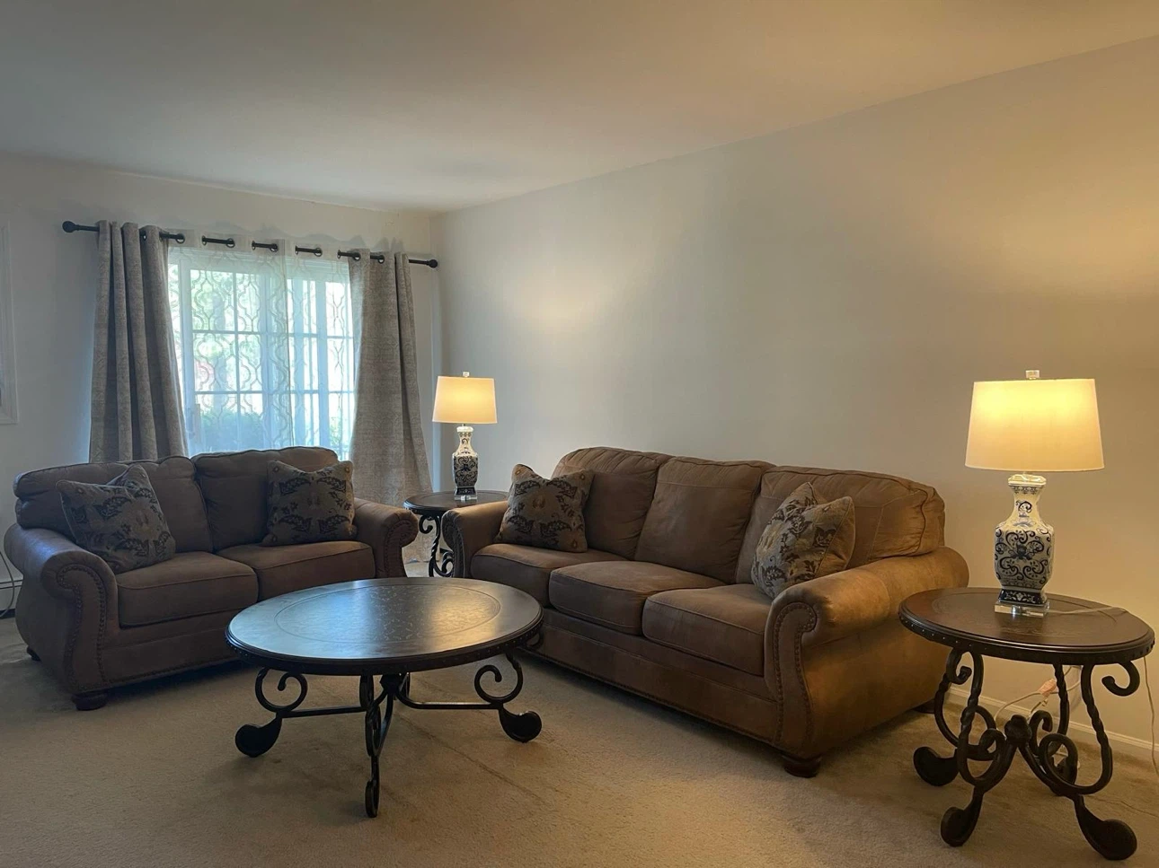 Coffee Table + 2 End Tables - photo 2