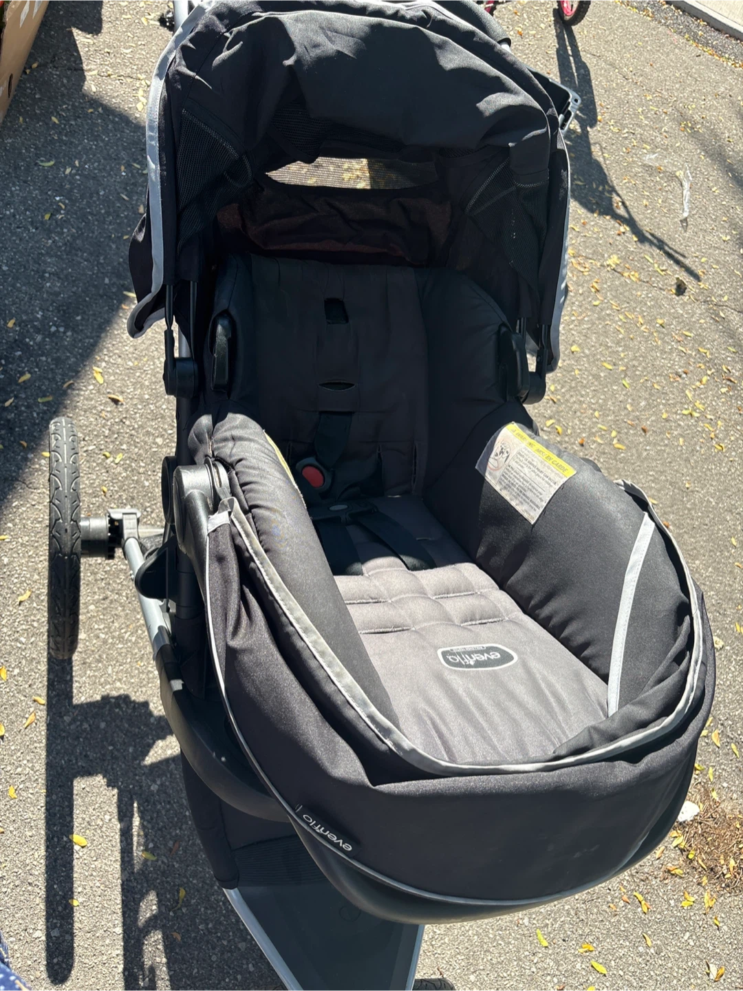 Evenflo Stroller with Car Seat Attachment - photo 2