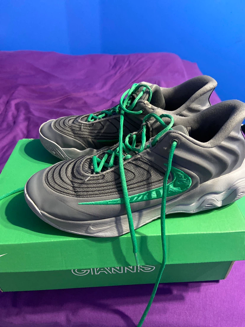 Nike Giannis Basketball Shoes - Grey/Green