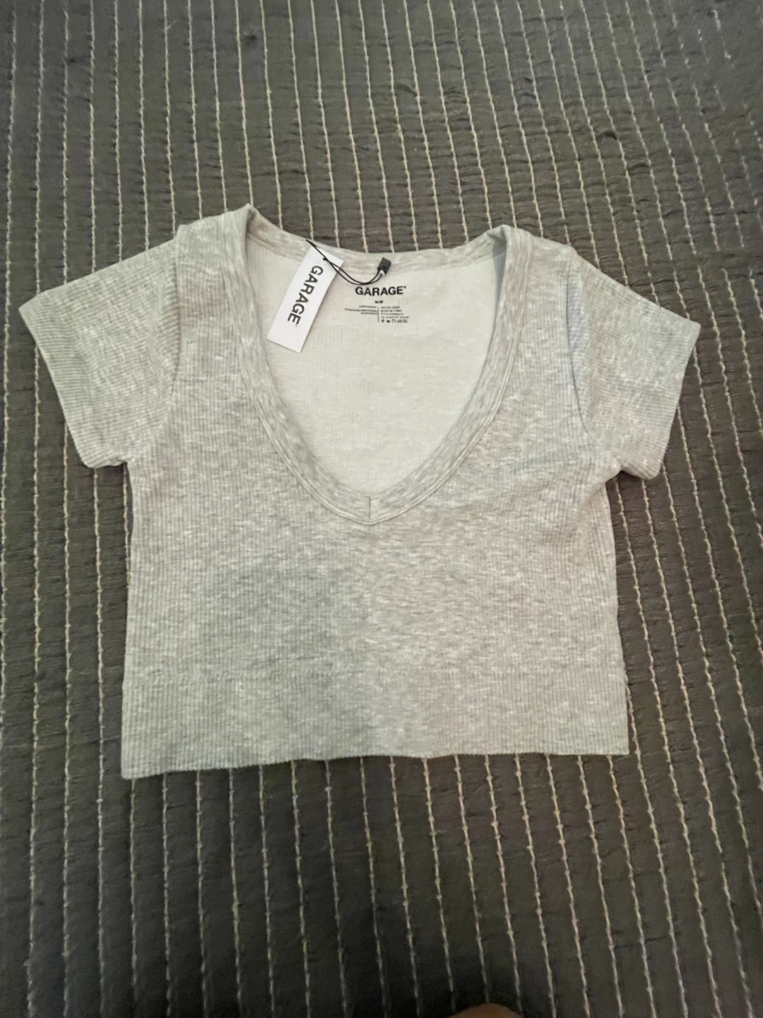 Garage Grey Ribbed Seamless Plunge Tee - photo 2