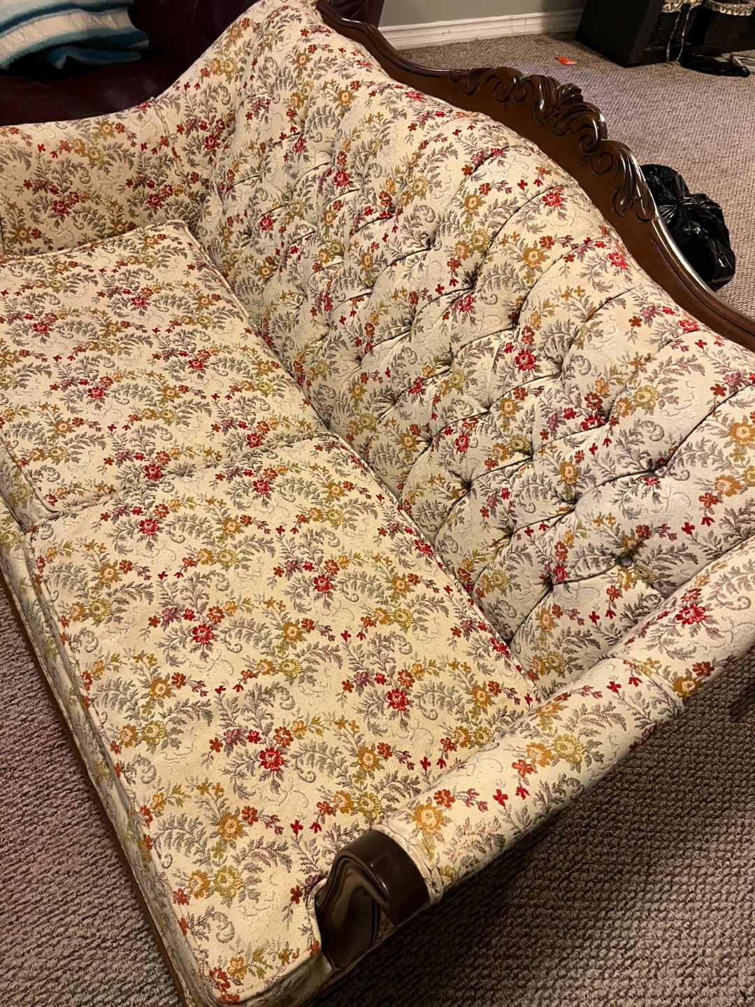 Vintage Floral Print Loveseat - photo 4