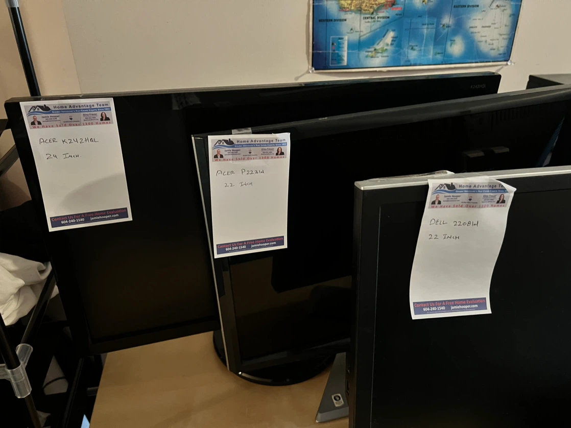 Selection of Desktop Computers and Monitors - photo 3