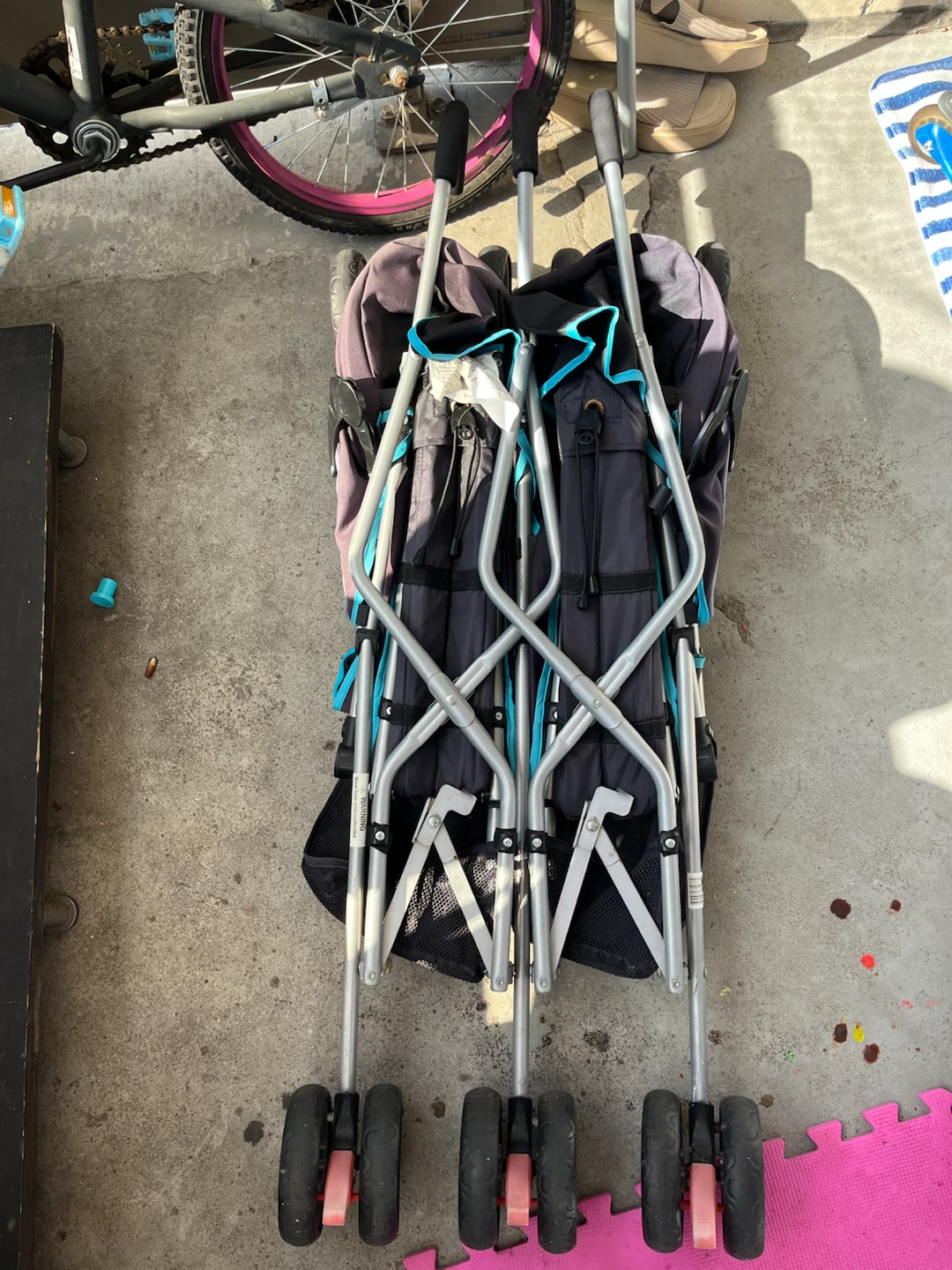 Dream On Me twin stroller