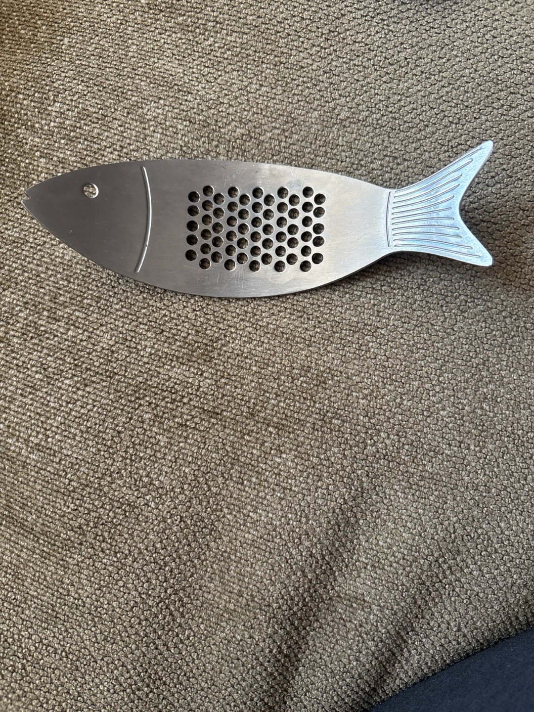 Kikkerland Fish Garlic Press