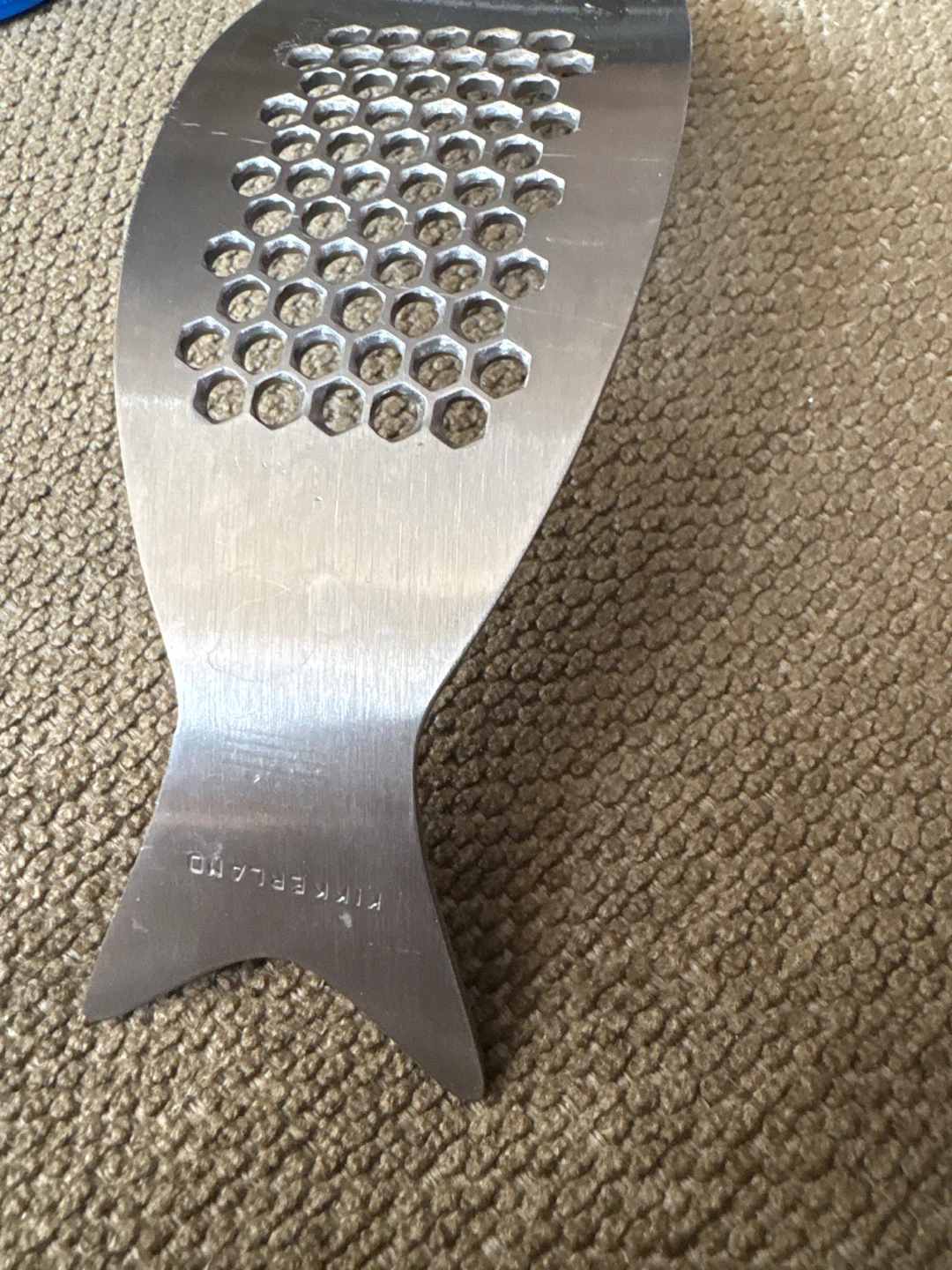 Kikkerland Fish Garlic Press - photo 3