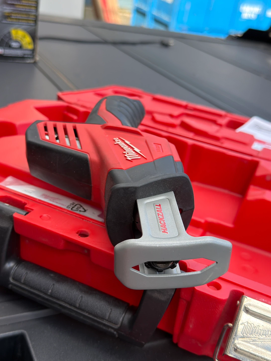Milwaukee 12 Volt Cordless Hackzall Reciprocating Saw Kit - photo 4
