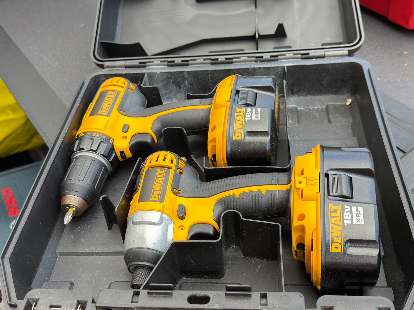 Dewalt DC825 1/4" Cordless Impact Driver - photo 2