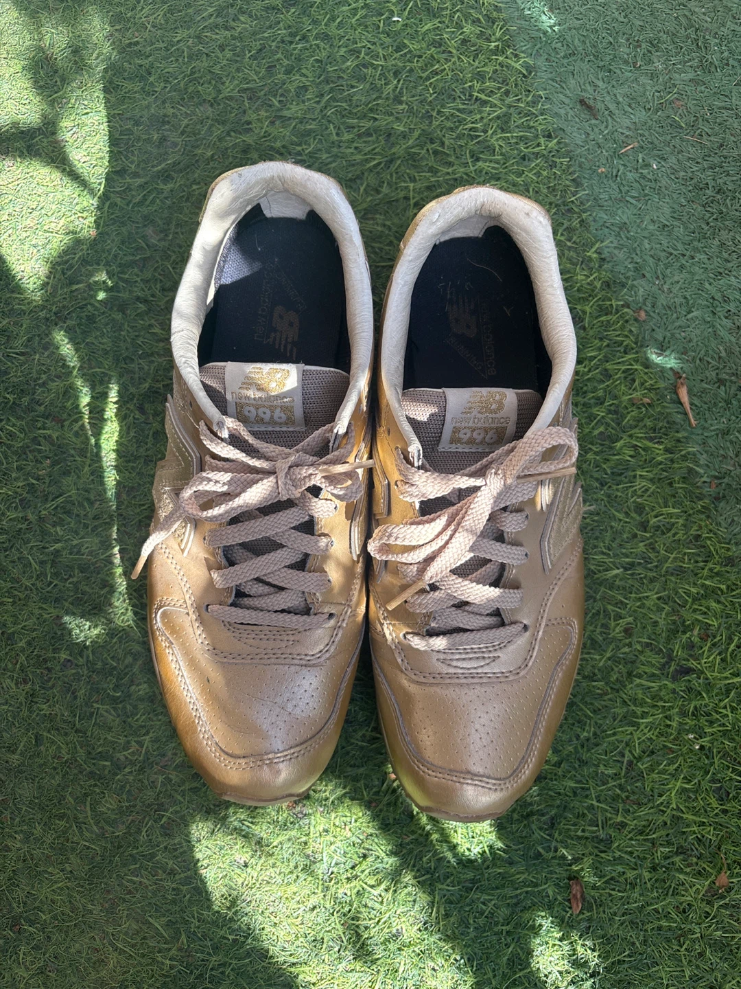 New Balance 996 Women's Gold Sneakers