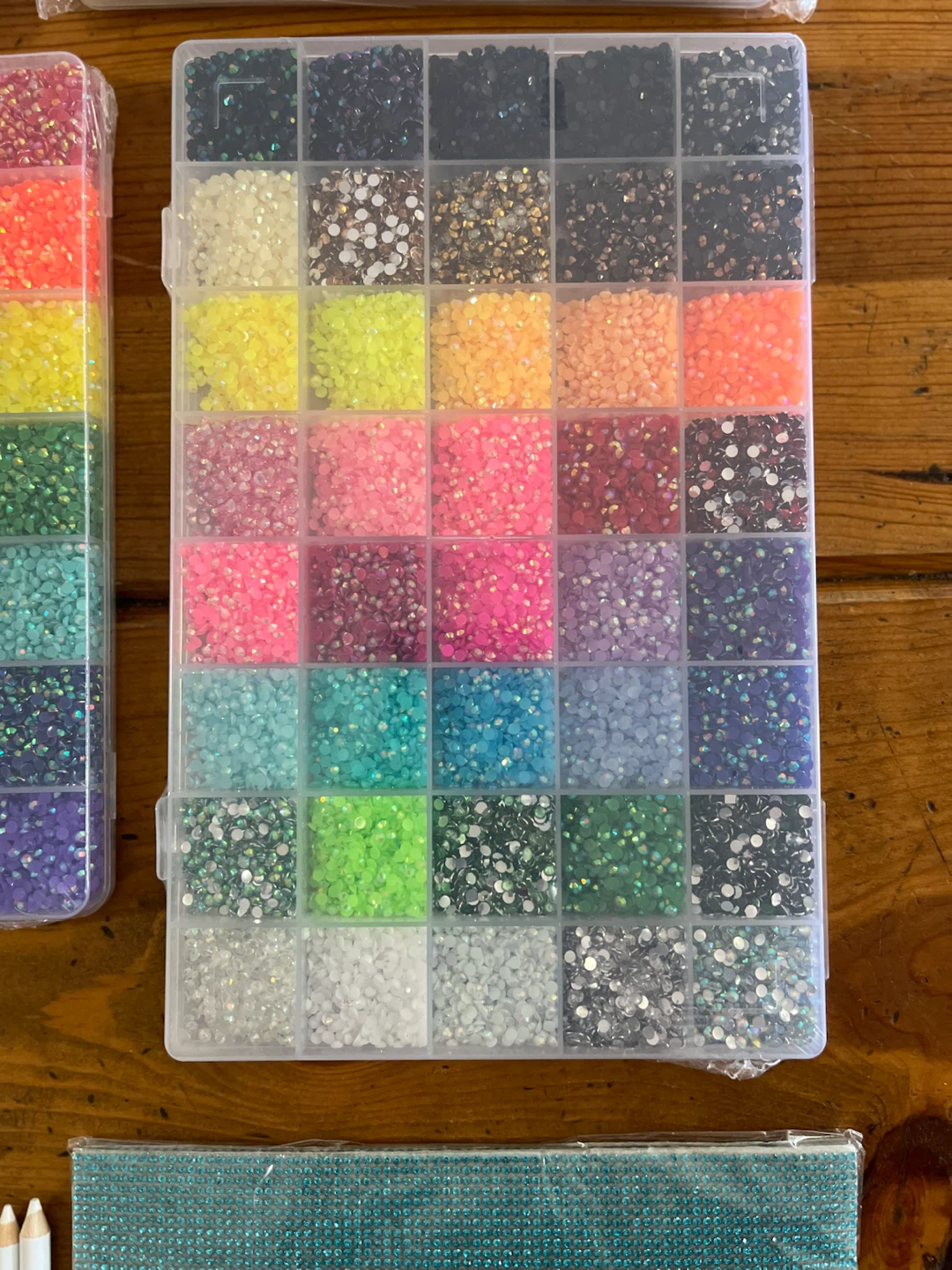 Bedazzling Bundle – 120,000+ Rhinestones New - photo 2