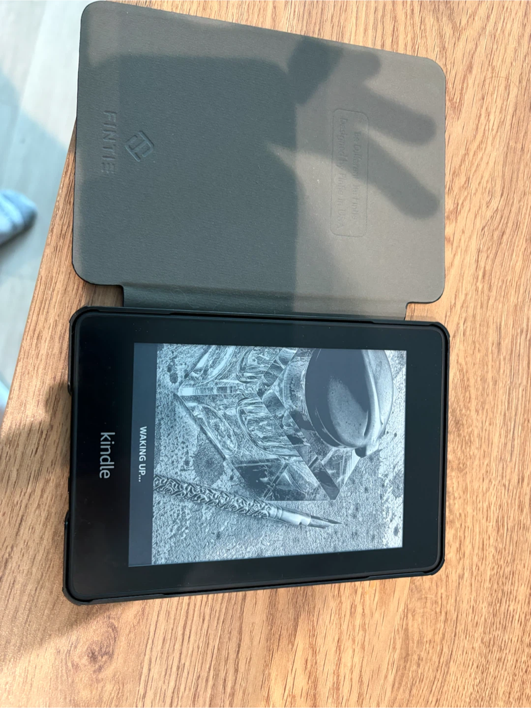 Amazon Kindle Paperwhite e-reader with case - photo 4