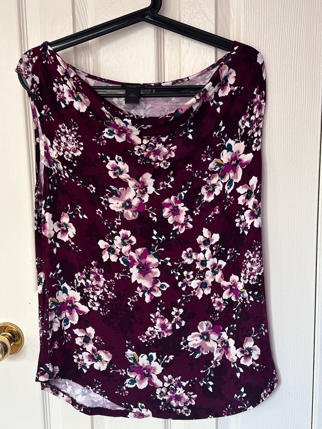 ANN TAYLOR LOFT Floral Sleeveless Top - Medium