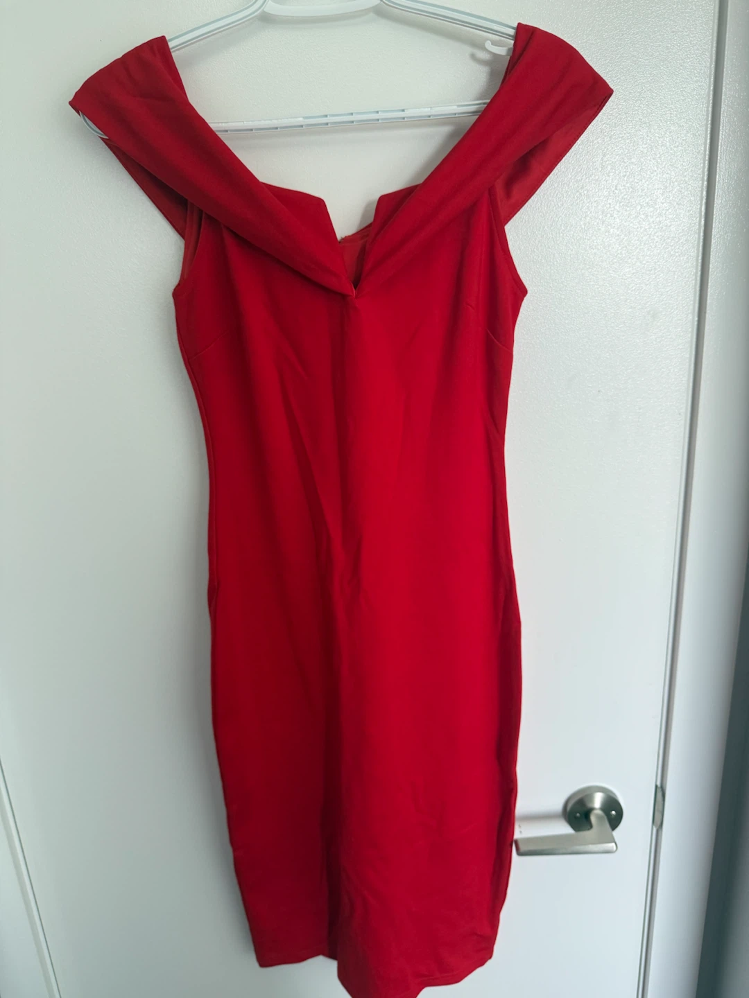 NEW Forever 21 Red Off-the-Shoulder Dress - Size S