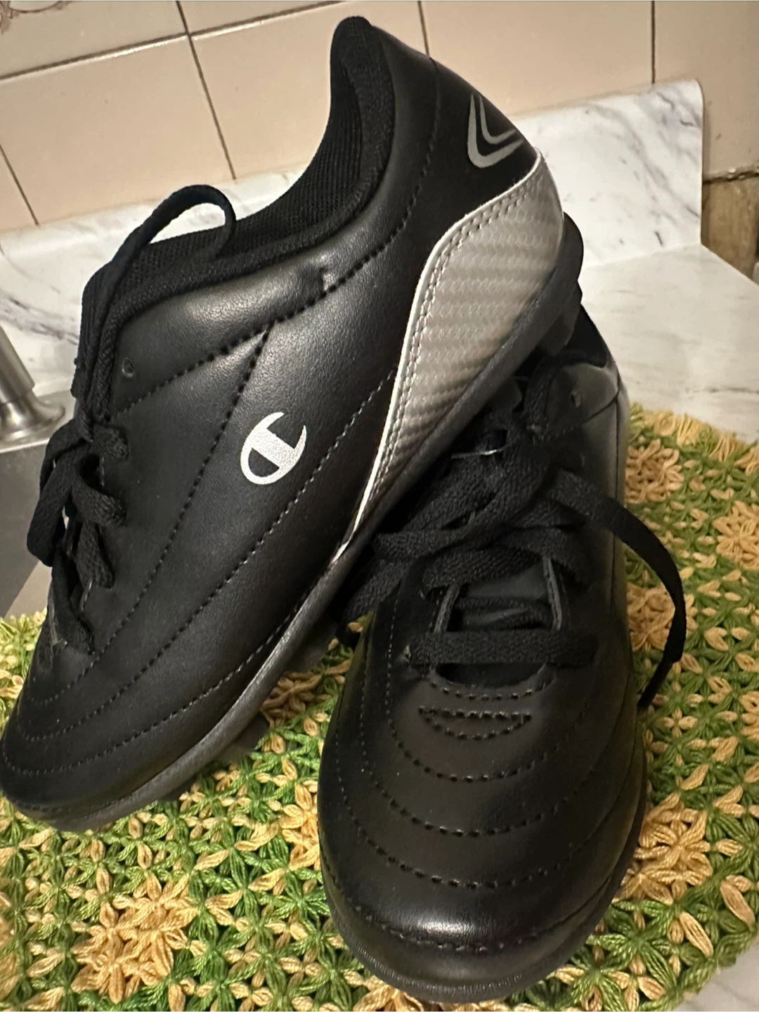 New Champion Kids Soccer Cleats Size 5