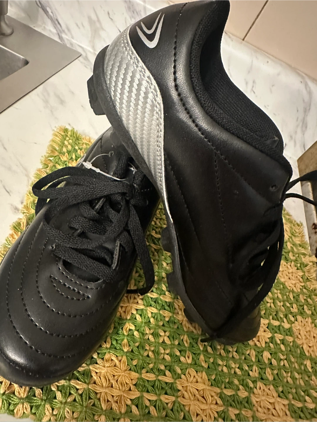 New Champion Kids Soccer Cleats Size 5 - photo 2
